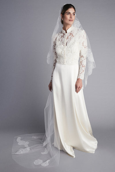 Mckenzie Mantilla Veil – Blanco New York