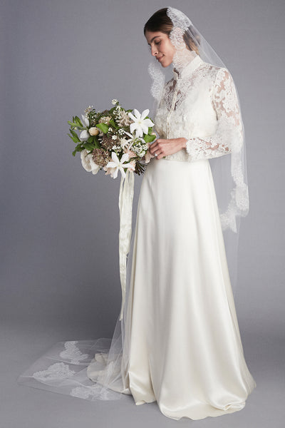 Mckenzie Mantilla Veil – Blanco New York